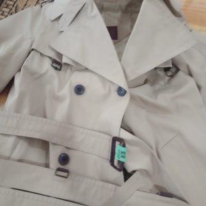 Vintage Etienne Aigner trench coat